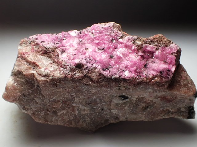 コバルト方解石／コバルトカルサイト Cobalt Calcite