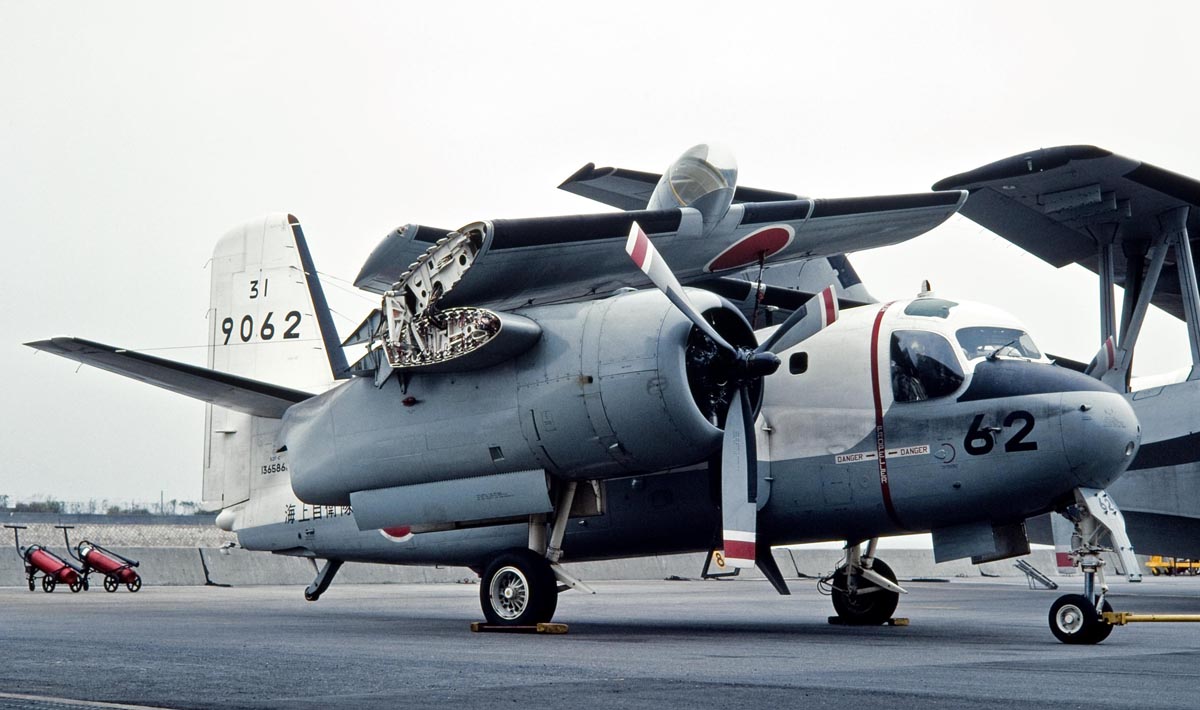 Grumman S2F Tracker in JMSDF service