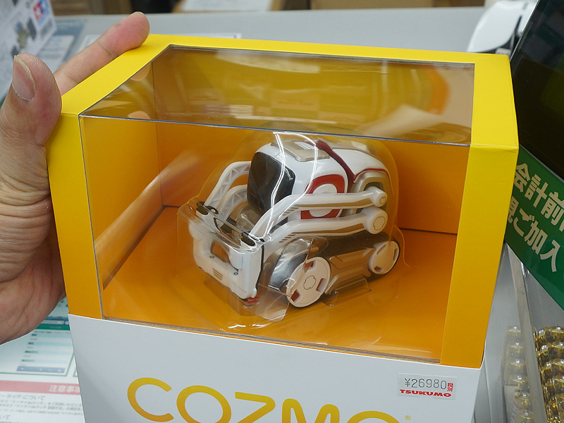 ユーザーや周囲の環境を理解するAIロボット「COZMO」が販売スタート