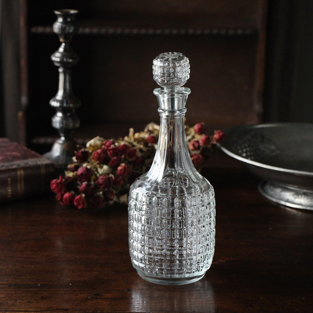 実用して楽しみたいデキャンタ（高さ27cm） イギリスアンティーク