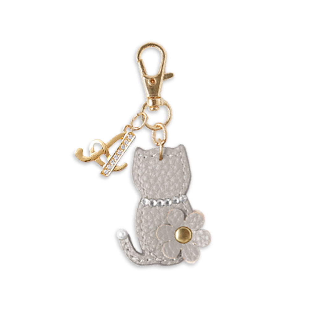 アクセサリー ヴィーガンレザー イニシャル ネコチャーム – COVERARY