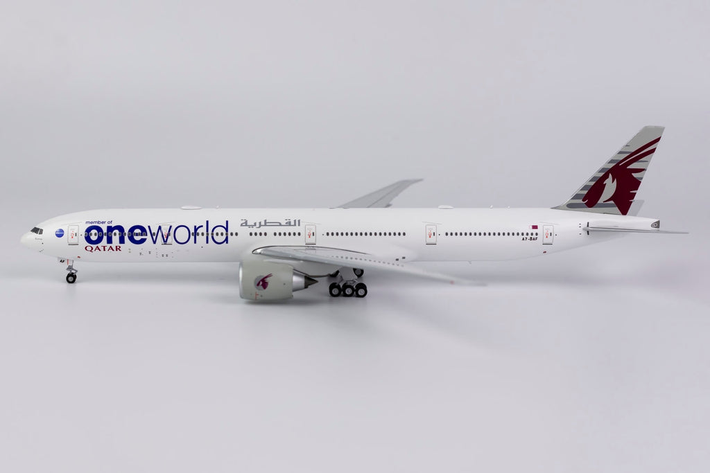 Qatar Airways Boeing 777-300ER A7-BAF One World NG Model 73013