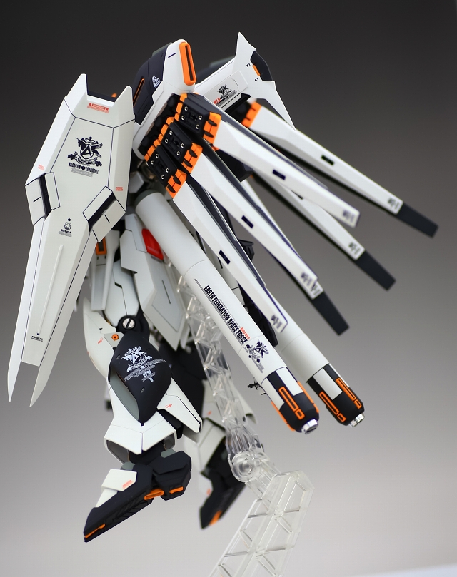 MG ハイニューガンダムVer.Ka ニューガンカラー仕様 V39【ぷらもっち】