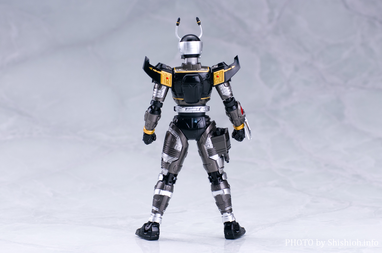 レビュー】 バンダイ 魂ウェブ商店 S.H.Figuarts ブラックビート [重甲