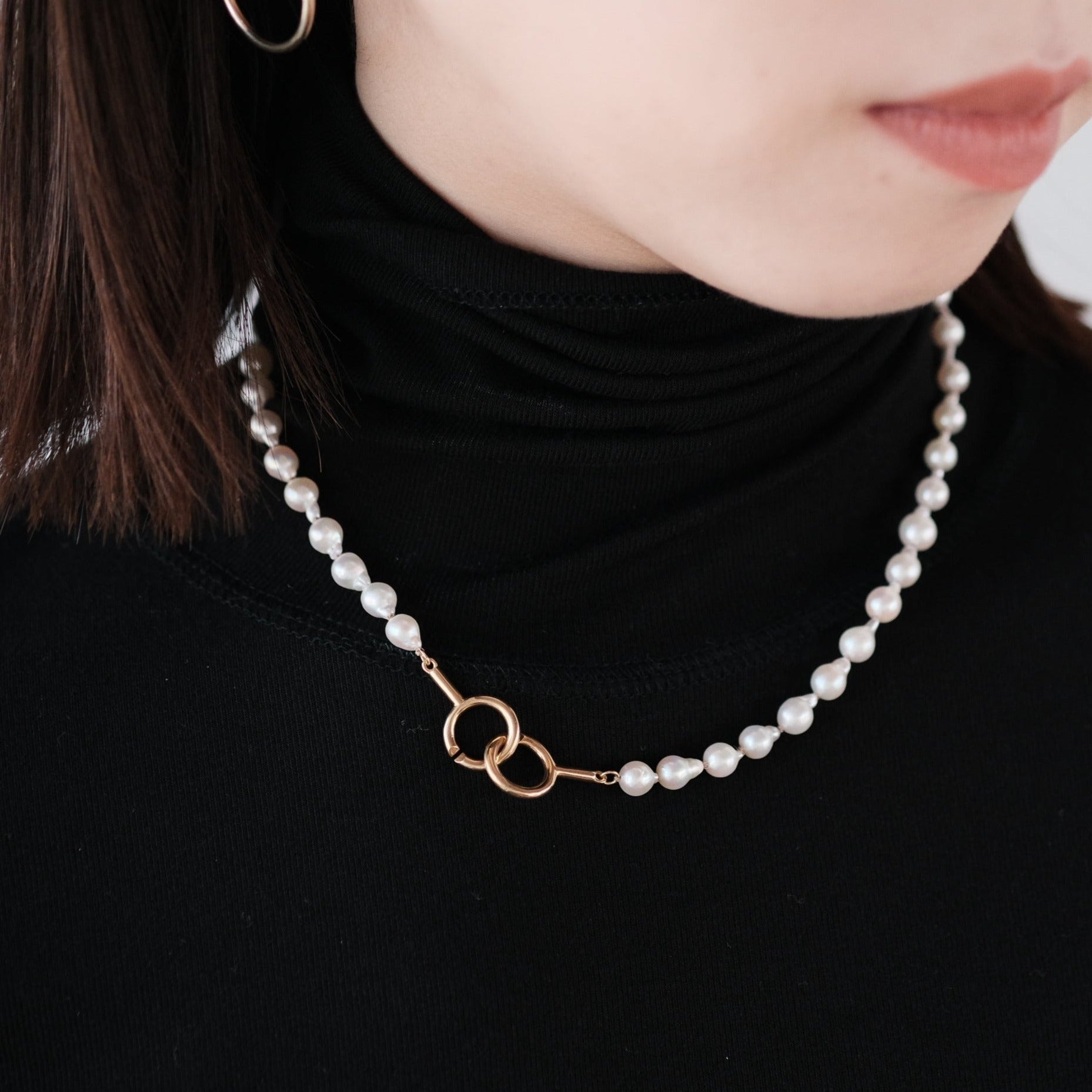 su - Baroque pearl バロックパール ネックレス