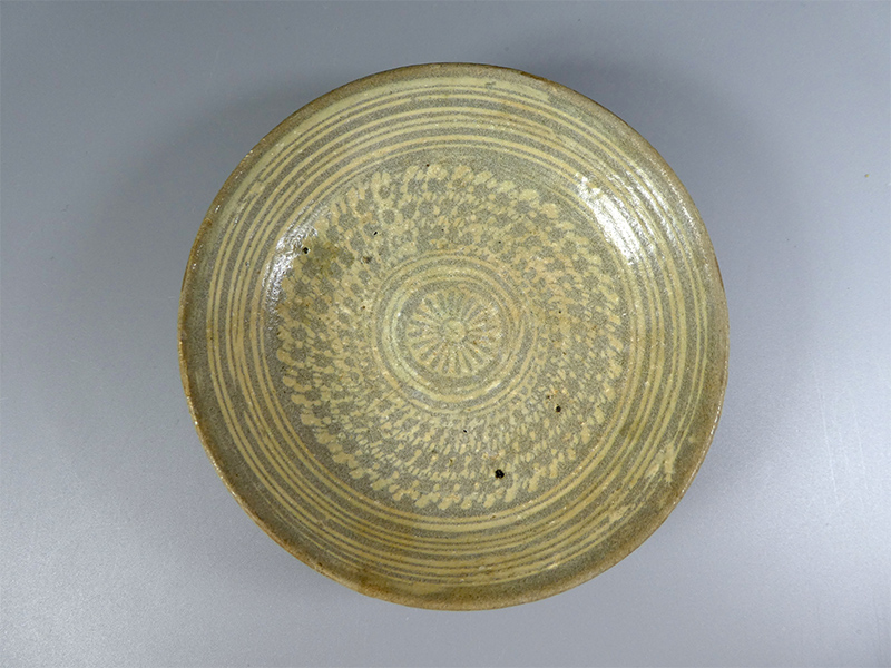 古美術 吉戸 - 李朝三島皿 | 古美術品専門サイト fufufufu.com