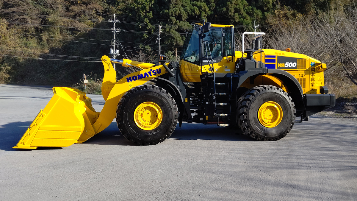 岡本グループ ｜ 茨城事業部 笠間工場 コマツ ホイールローダー