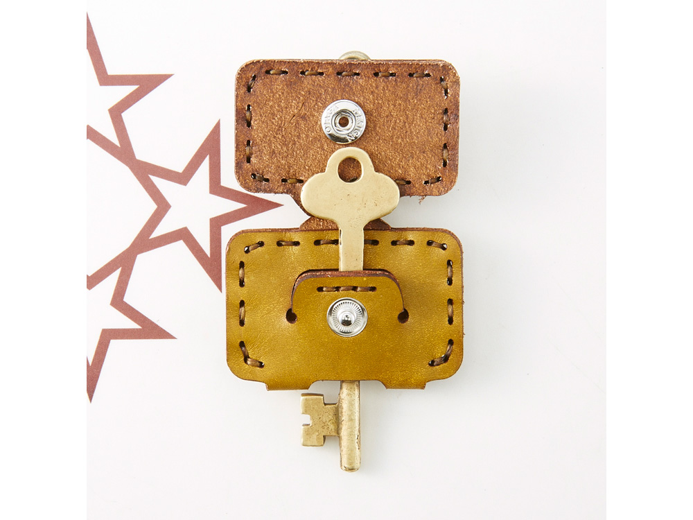 OJAGA DESIGN TAMIYA キーキャップ（カーキ）: オリジナルグッズ