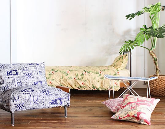 商品化まで2年、渾身のキルトブランケットソファ 「JFK SOFA」誕生