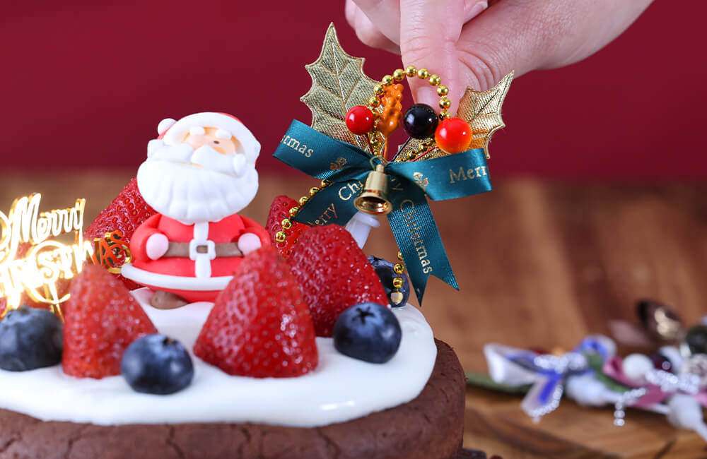 2025年最新版】クリスマスケーキオーナメントカタログ|豊富なピック