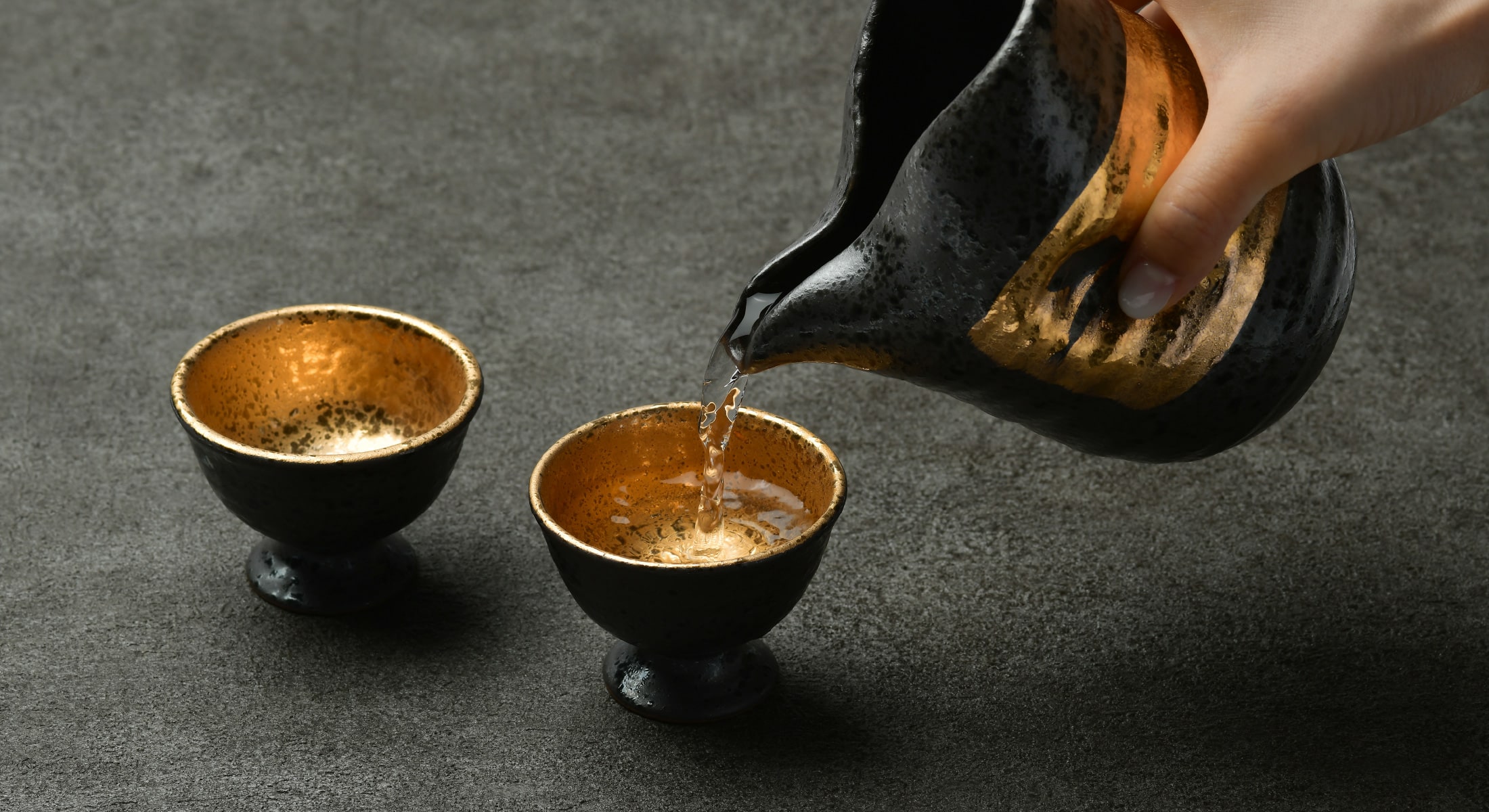 金彩片口冷酒器 | 土岐市美濃焼公式ブランドサイト｜TOKI MINOYAKI