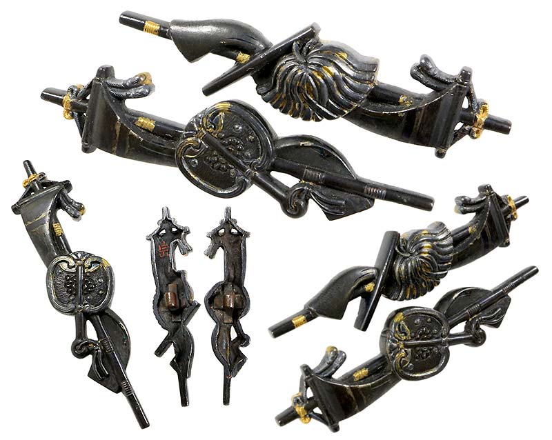 日本刀の目貫｜赤銅地流れ旗に軍配采配図｜日本刀専門店・東京【十拳】