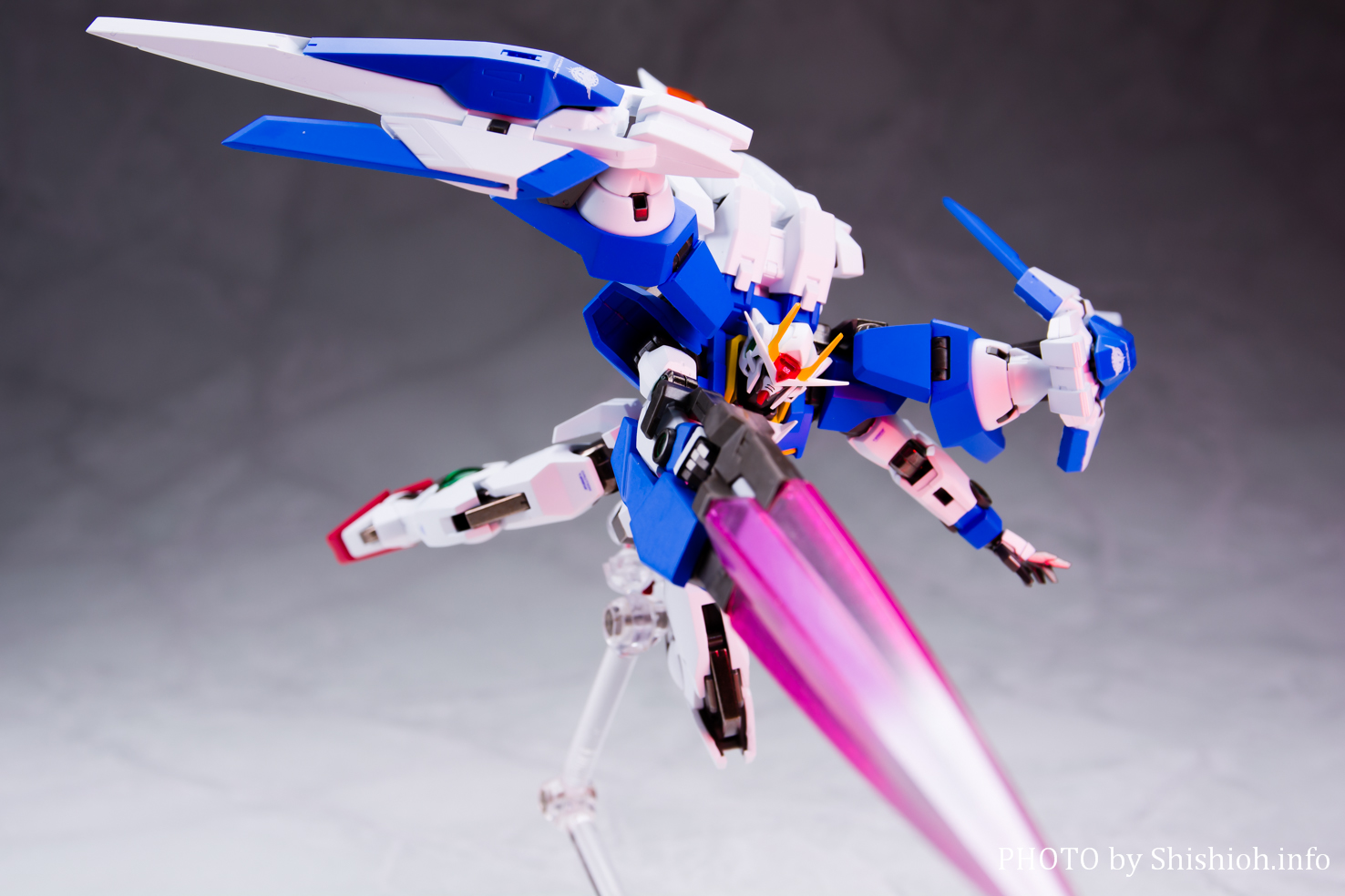 L ROBOT魂 〈SIDE MS〉 ダブルオーライザーGNソードIII BANDAI METAL ROBOT魂 <SIDE MS> ダブルオーライザー+GNソードIII