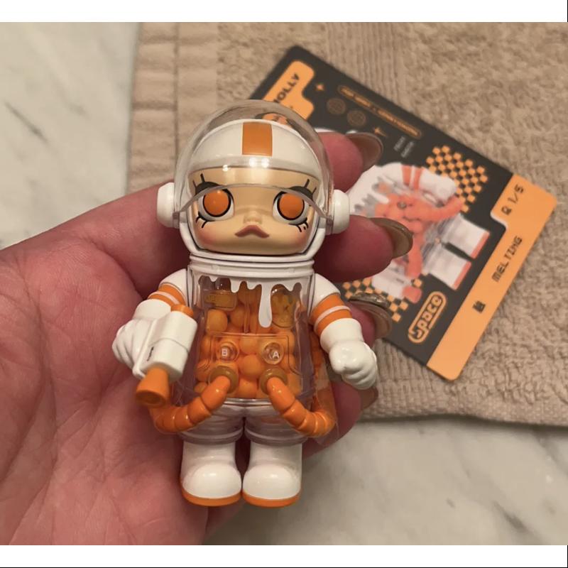 SPACE MOLLY MEGA 100% Series 2-B secret MELTING(1/108) – TOYSEZ