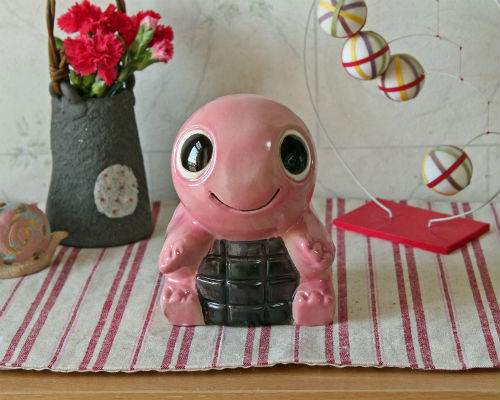 楽天市場】信楽焼 カメ 置物 桃釉 5号 立ち亀 ピンク おしゃれ 亀の