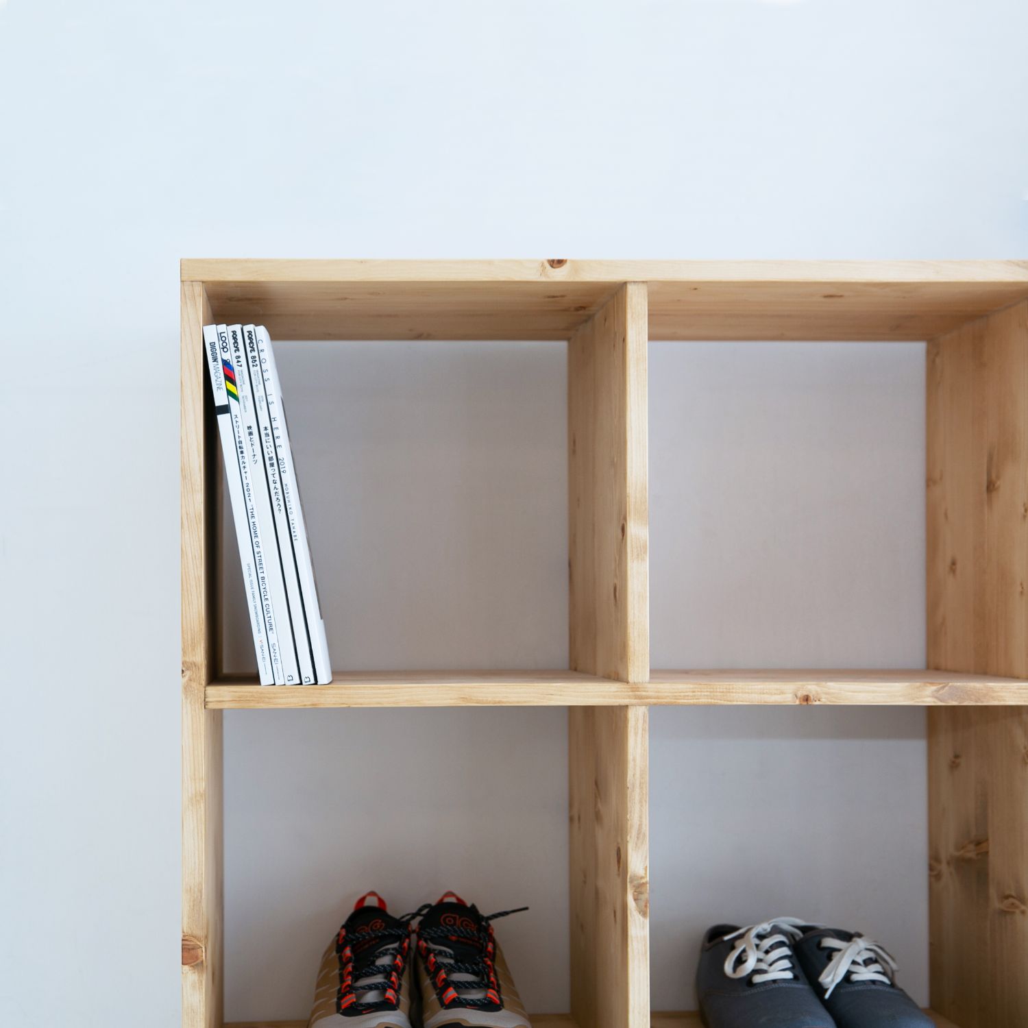 楽天市場】本棚 無垢 ディスプレイラック 棚 北欧 シンプル モダン