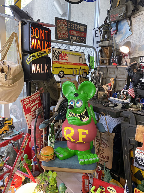 楽天市場】ファンコ限定 ラットフィンク ジャイアントコインバンク