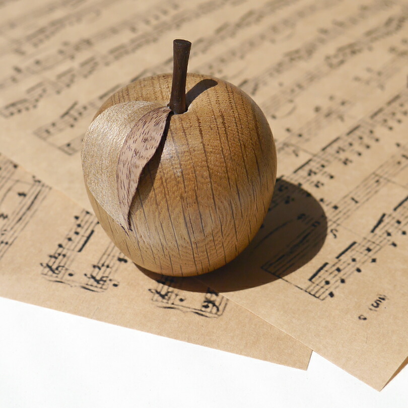 楽天市場】在庫のみ // りんご ペーパーウェイト 手のひらサイズ