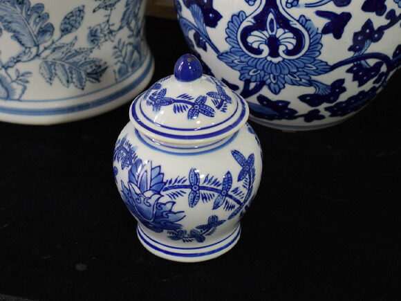 楽天市場】青白陶器 草紋 蓋付小壷 飾り壺 ブルーホワイト ジンジャー