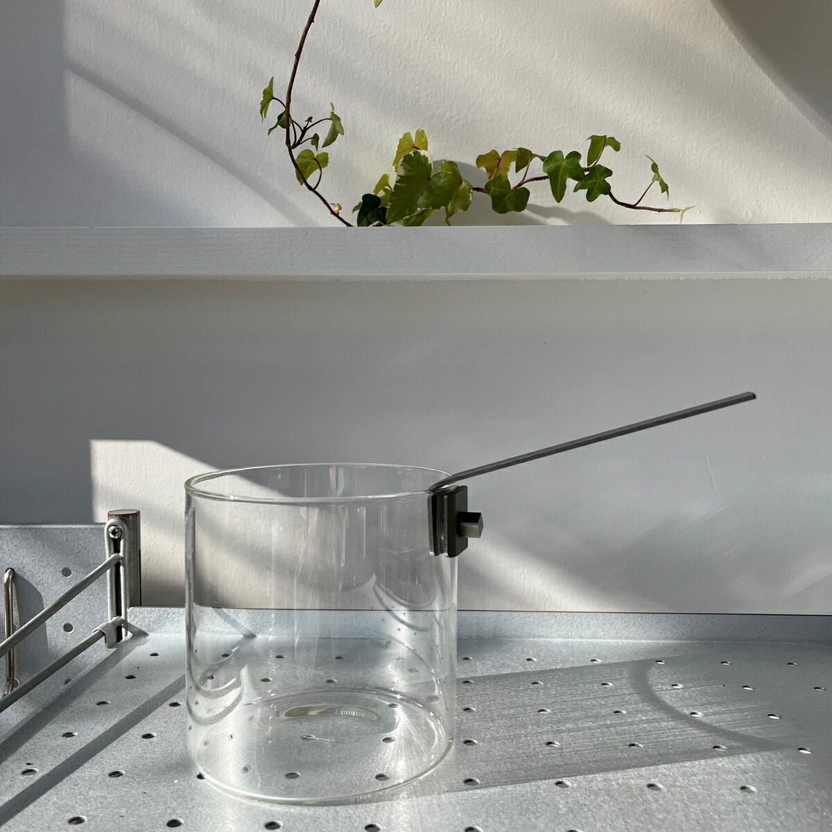 楽天市場】THE KETTLE ガラスの片手ポットknindustrie ケイエヌ