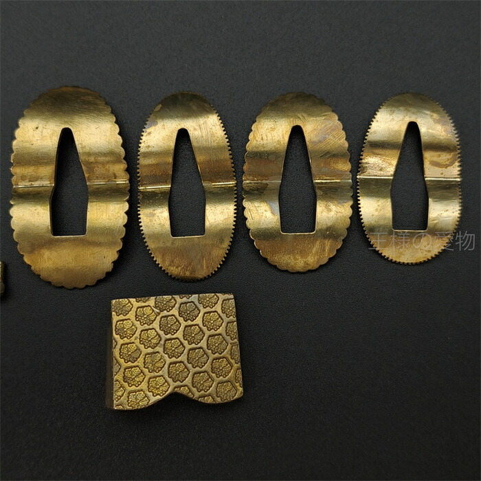 楽天市場】衛府太刀 金具 刀鍔 目貫 はばき 家紋の図 五七の桐 切羽