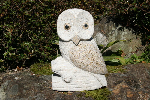 楽天市場】【送料無料】木の上ふくろう「錆石」(羽磨きあり)お庭や玄関