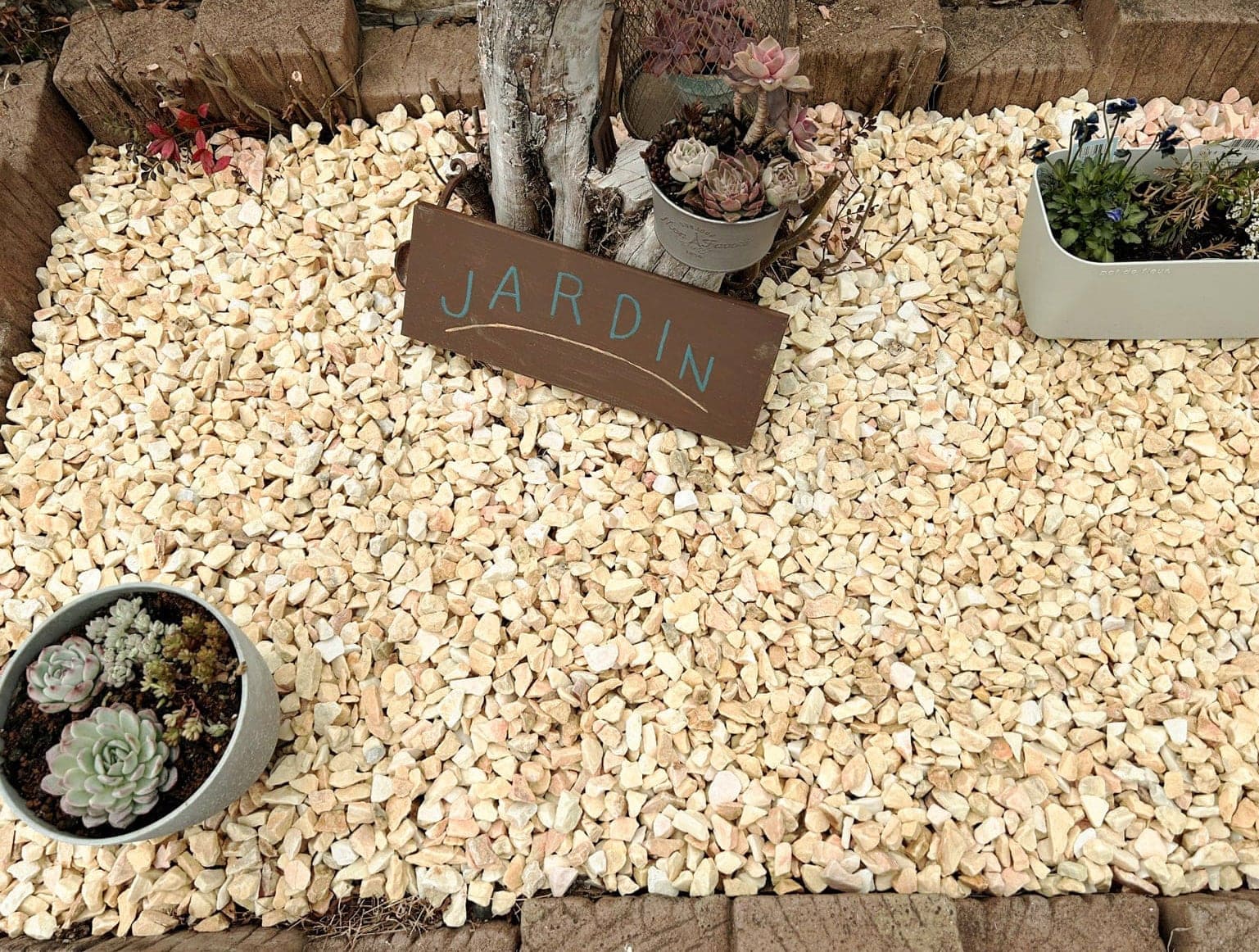 楽天市場】ガーデニング 砂利 庭 石 クラッシュ イエロー 20kg 約15