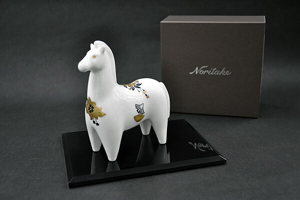 楽天市場】【送料無料】ノリタケ干支置物「午 (うま)」2014年 (飾り台