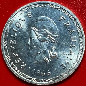 楽天市場】1966年 ニューヘブリディーズ諸島 100フラン 銀貨 AU/BU 王