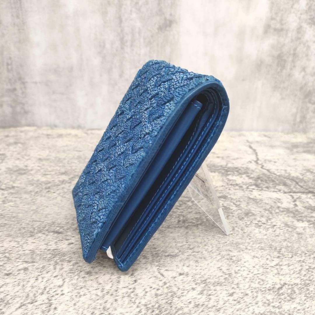 楽天市場】本場タイから直輸入 スティングレイ 革財布 〈 ブラック