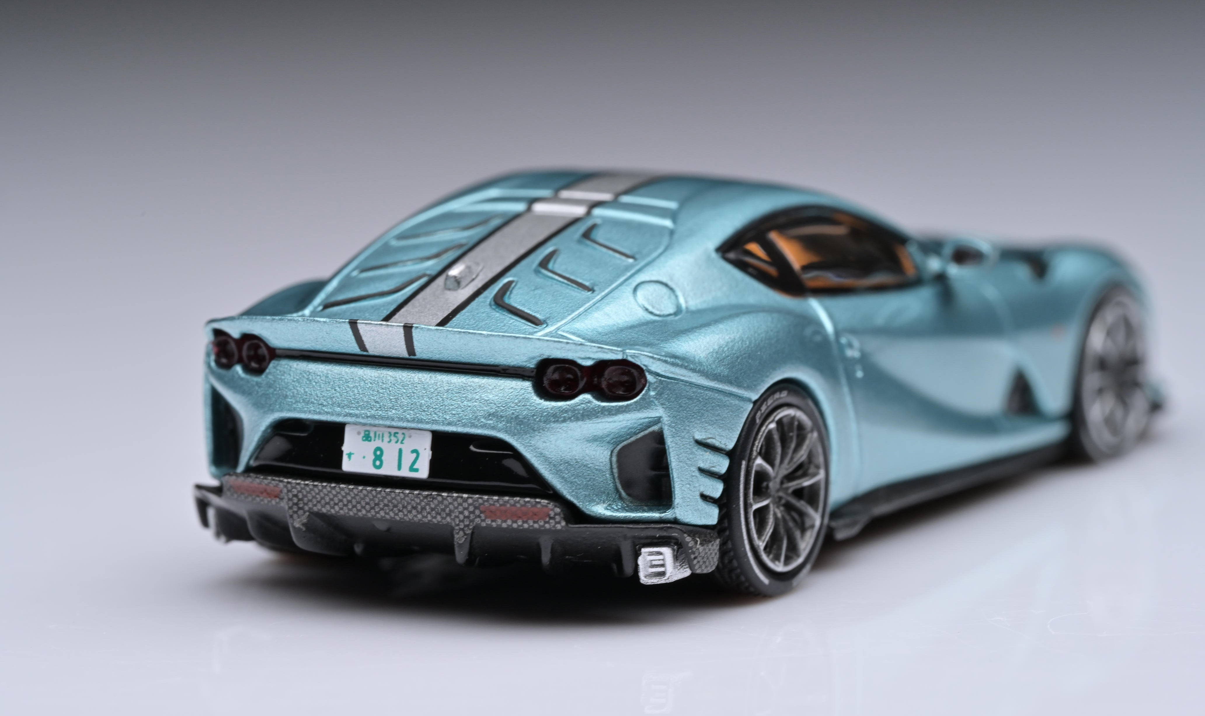 1:64 Fuelme Ferrari 812 Comppetizione CELEST MET – Venom Model