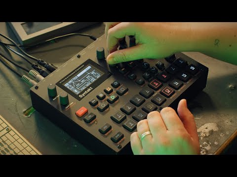 Elektron Syntakt 12-Track Drum Computer and Synthesizer - e25