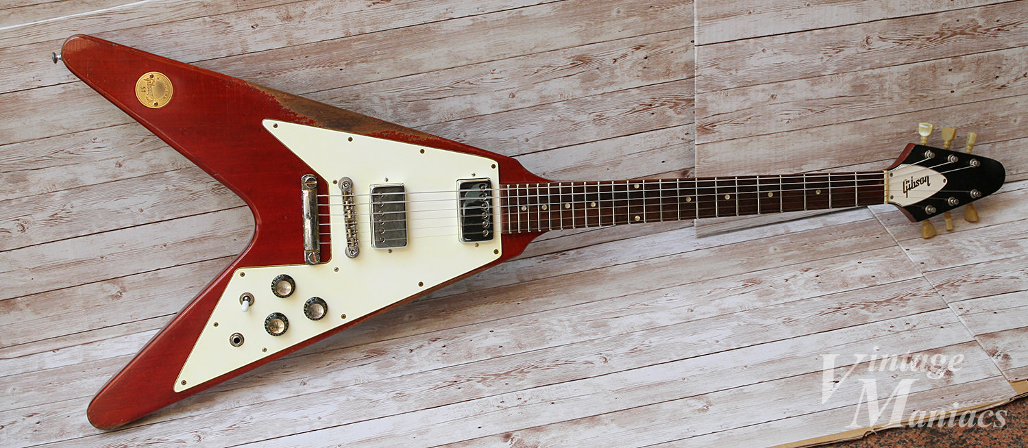 フライングVのルックス (前編) - ピックガードの異質性 | Vintage Maniacs