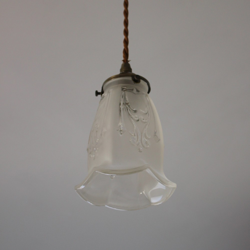 2月中旬入荷予定】お部屋に花が咲いたよう！ガラスシェードの