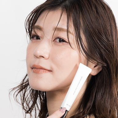 目もとに、弾む美しさを。「美白シワ改善！美顔器一体型アイクリーム