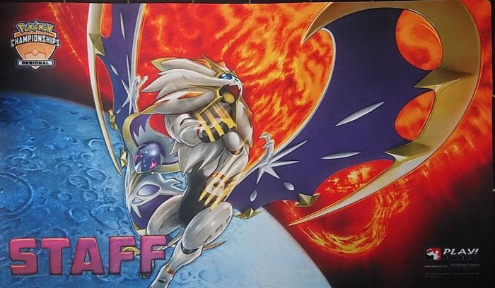 プレイマット『海外/ソルガレオ＆ルナアーラ(STAFF)※』【サプライ】{-}