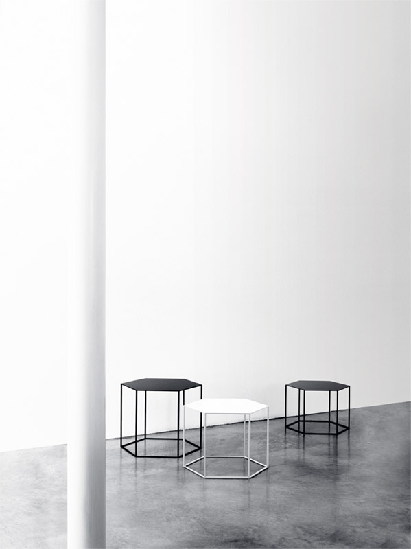 HEXAGON TRIS 691(ヘキサゴン トリス サイドテーブル） DESALTO