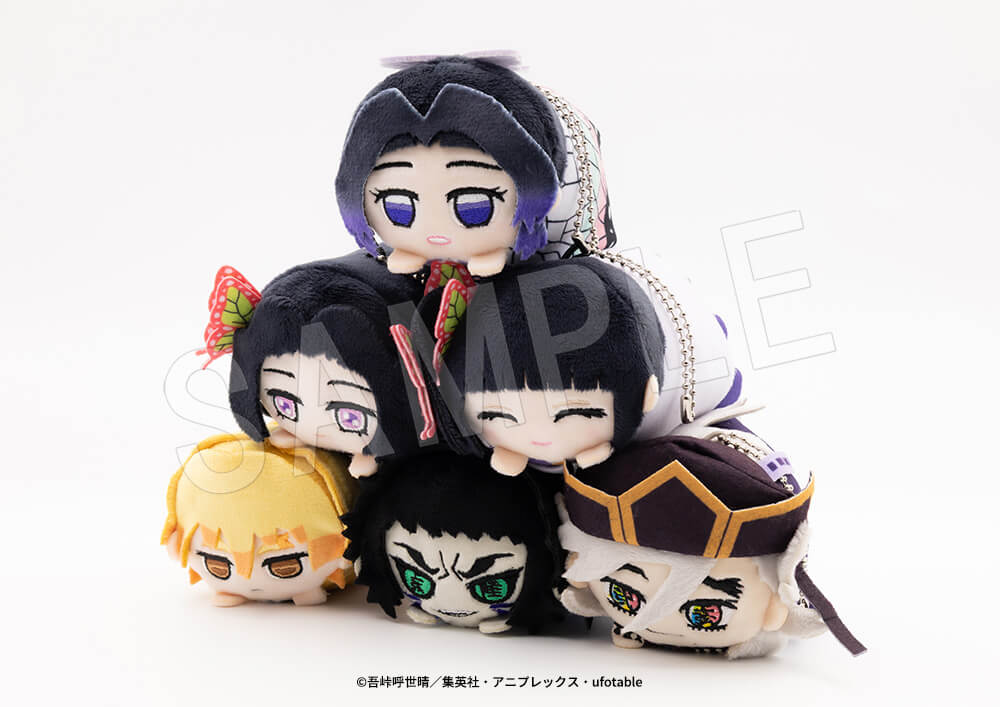 アニメ「鬼滅の刃」より、まんまる可愛いぬいぐるみ「もちころりん」と