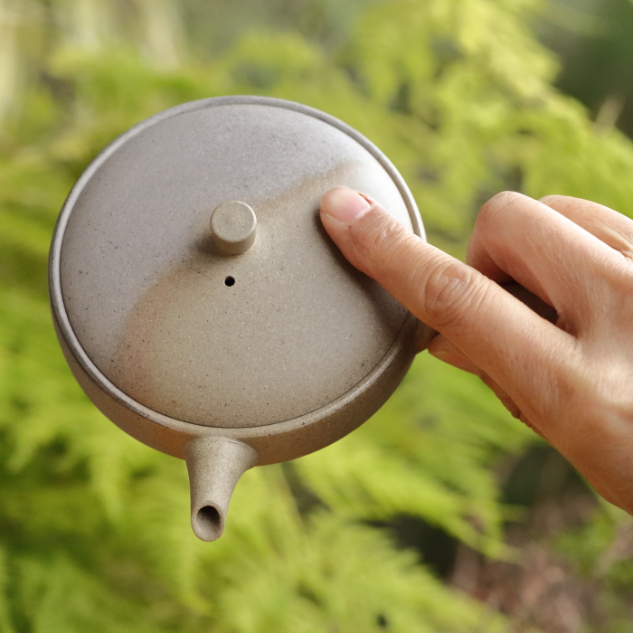 伊藤成二 甚秋陶苑 極平窯変白泥急須 満容量100ml 作家もの