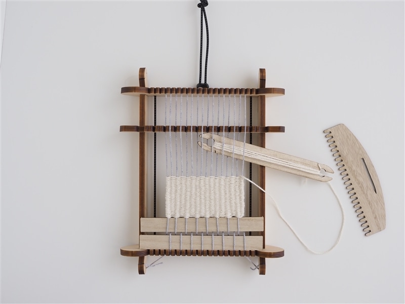 メイド・イン・アースのミニ織り機キット: 木のおもちゃ｜クレヨンハウス