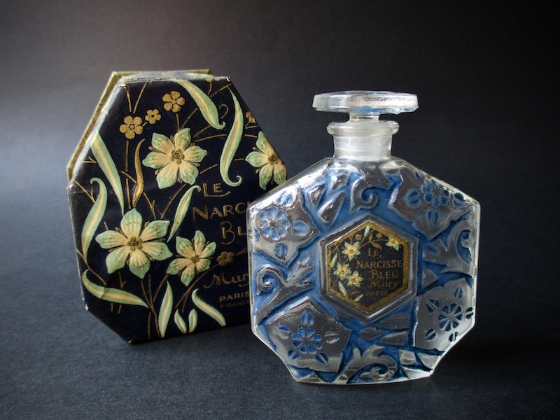 パリの香水商によるアンティークの香水瓶
