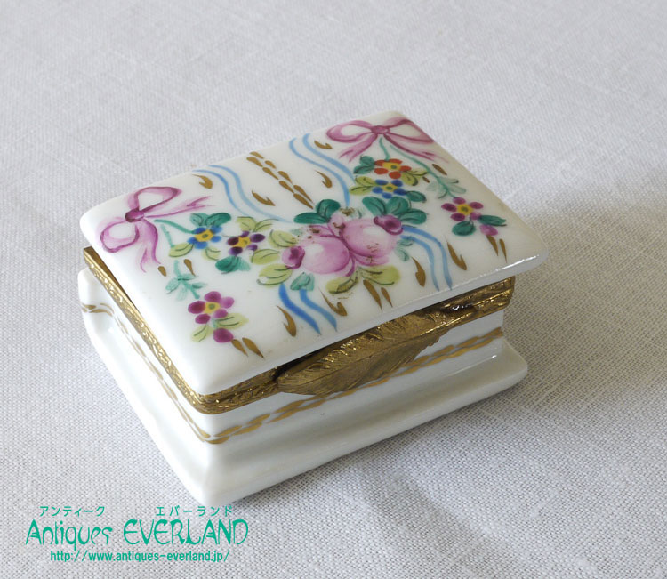 リモージュ ピルケース 写真額付 - アンティーク エバーランド