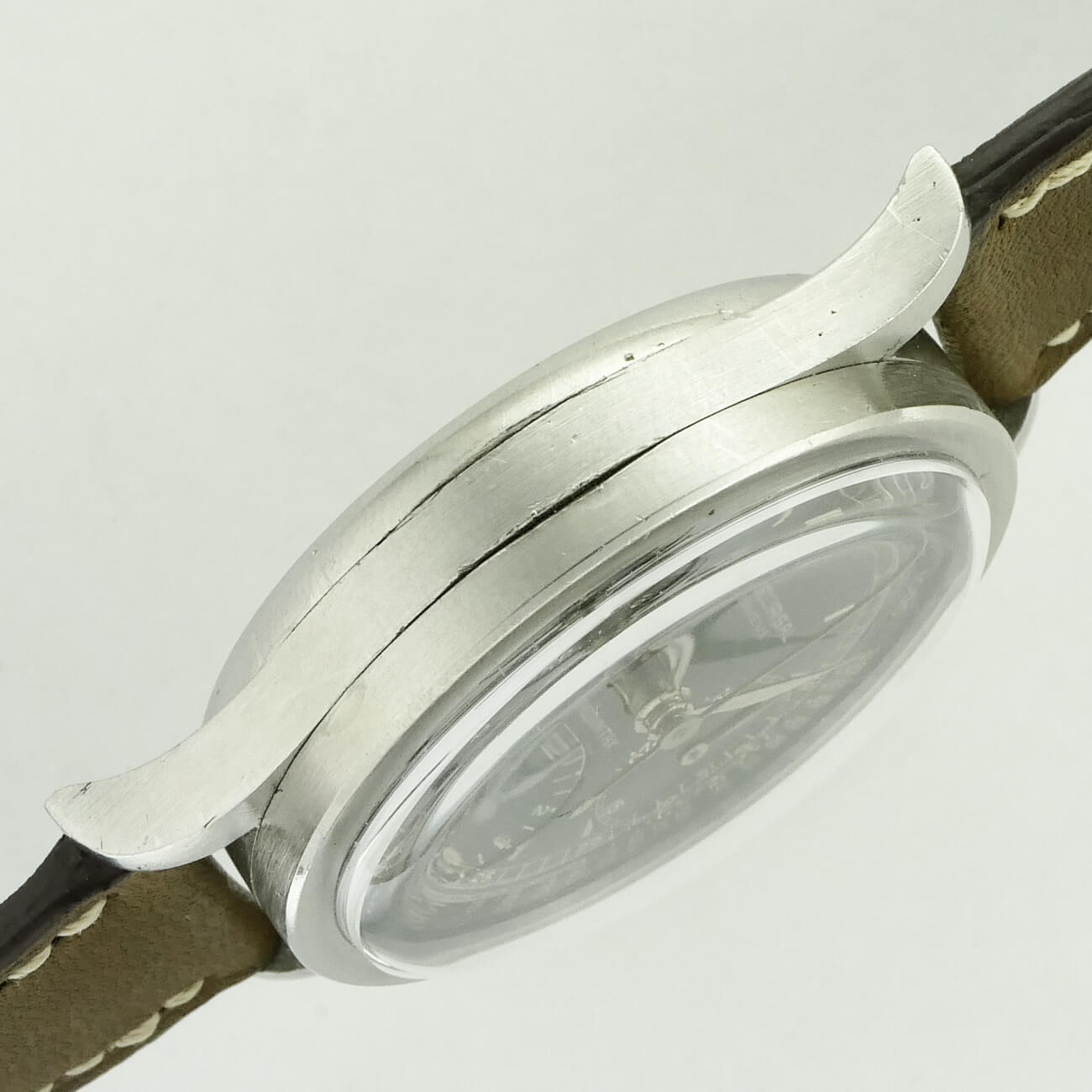 mo2461 | UNIVERSAL | CARESE [ケアーズ] – アンティークウォッチ専門