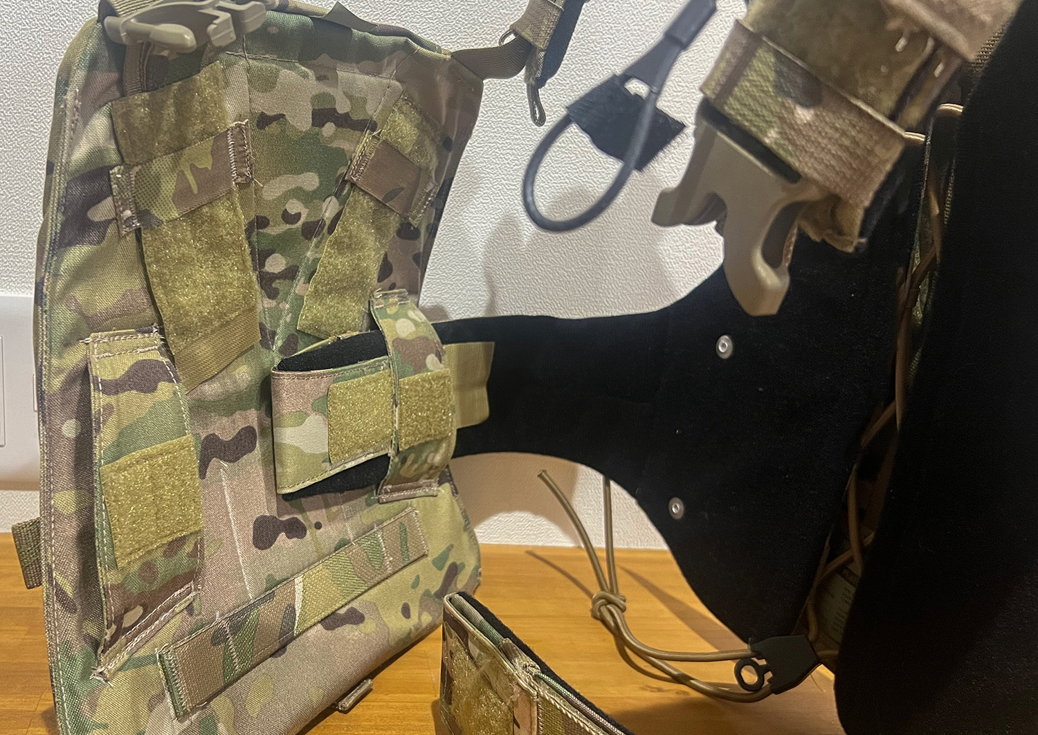 展示品セール 実物 CRYE PRECISION AVS MBAV プレートキャリア セット