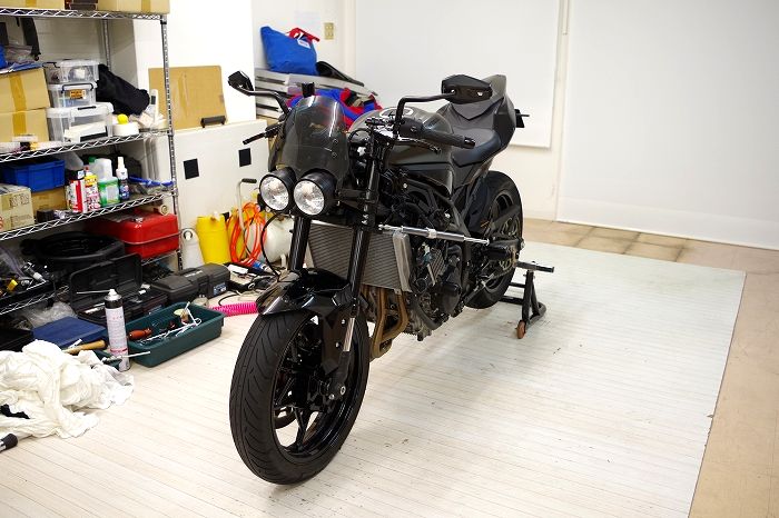 カワサキZX-25R SE（2023） ステアリングダンパー移設他