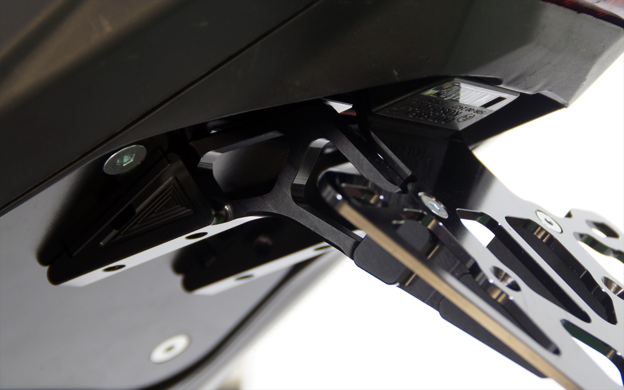 ZRX1200 DAEG用フェンダーレスキット ブラック | GILD design factory