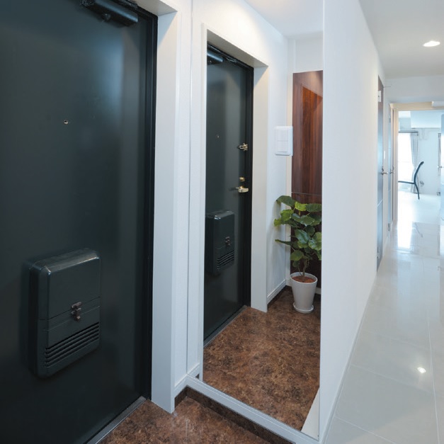 ノンフレーム・オーダーミラー - オーダーメイド ガラス・ドアの専門店