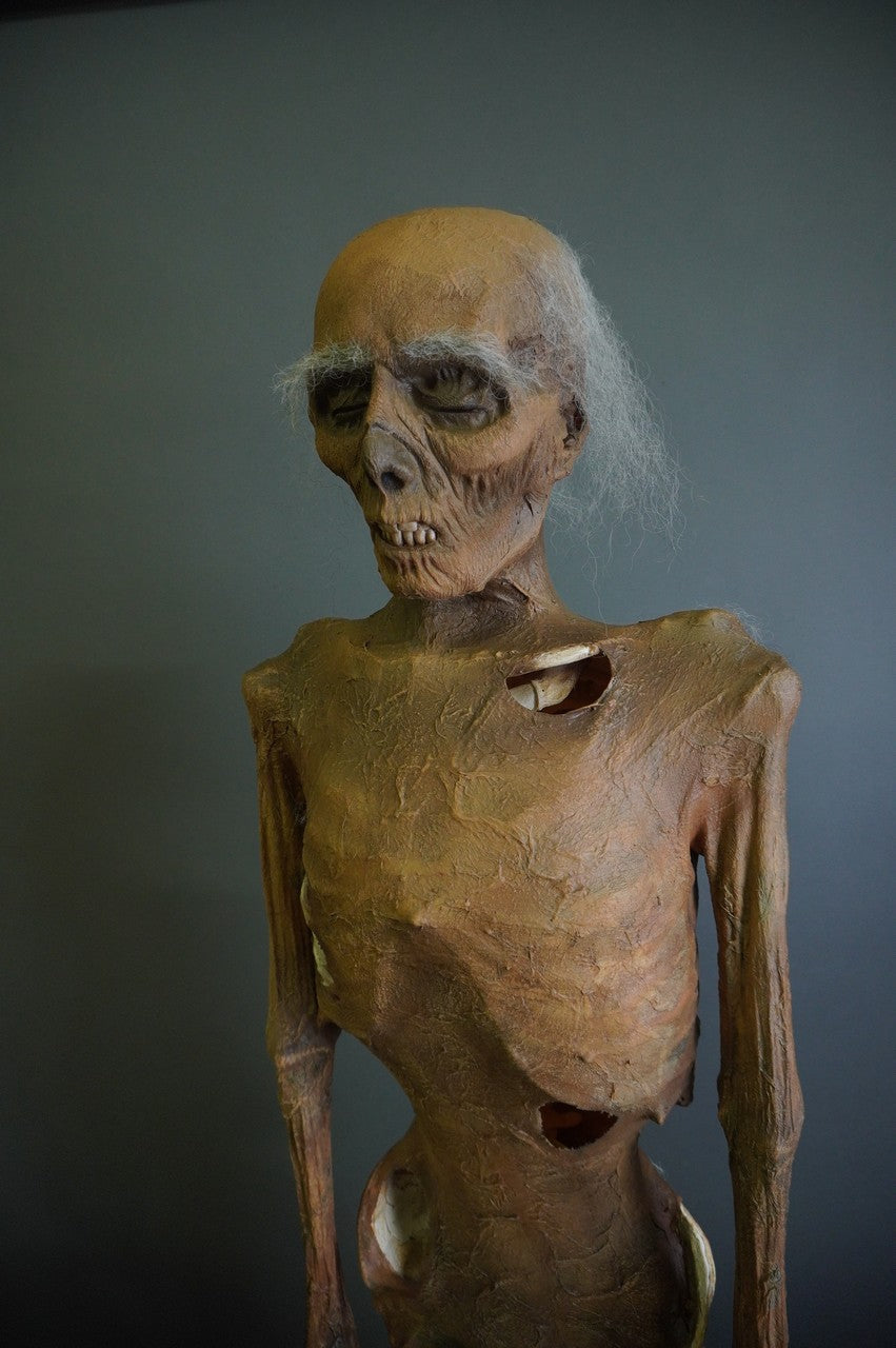 Freestanding Nell Mummy – Dapper Cadaver Props