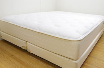 キングスダウン（KINGS DOWN）・レガリア・レガリア・クィーンベッドの