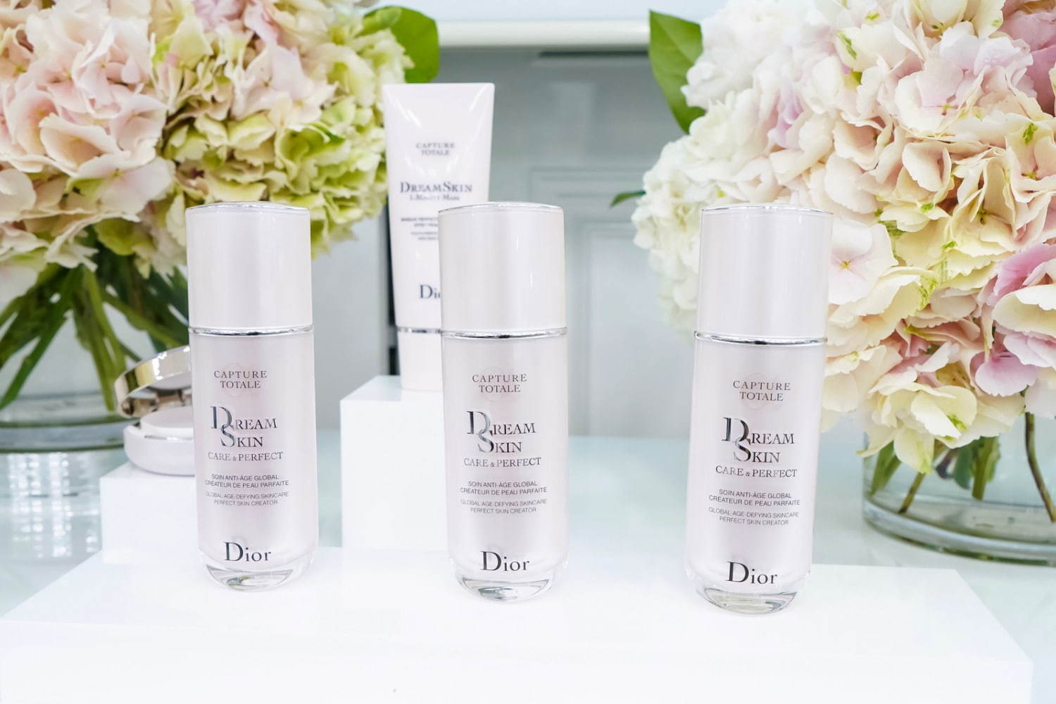 ディオールNO.1乳液「カプチュール トータル ドリーム」が進化、瞬時に